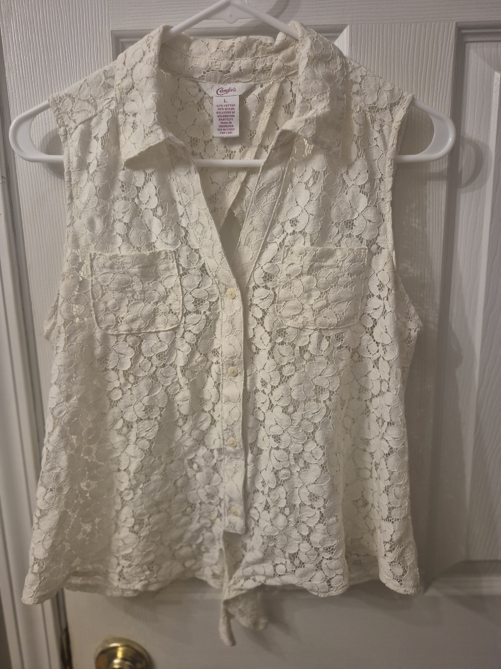 Candie's Ivory Lace Sleeveless Button-Front Top